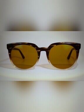 Queen. Tortoiseshell Round Sunglasses - Women